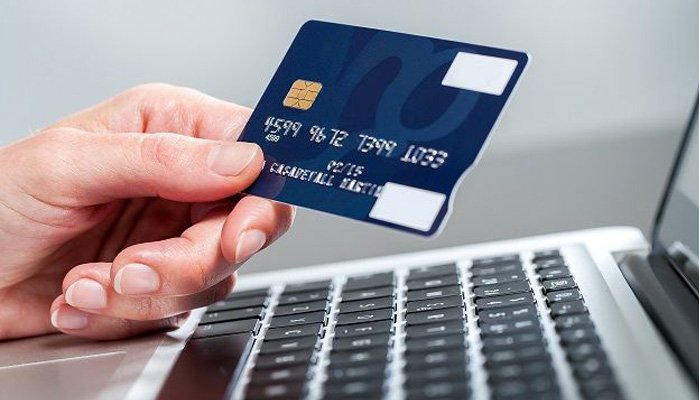 Should I Accept Visa or MasterCard for my Online Business?